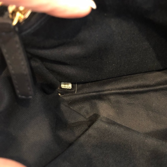 ❗️TRADED❗️CHANEL Calfskin Medallion Chevron Tote - Picture 8 of 8